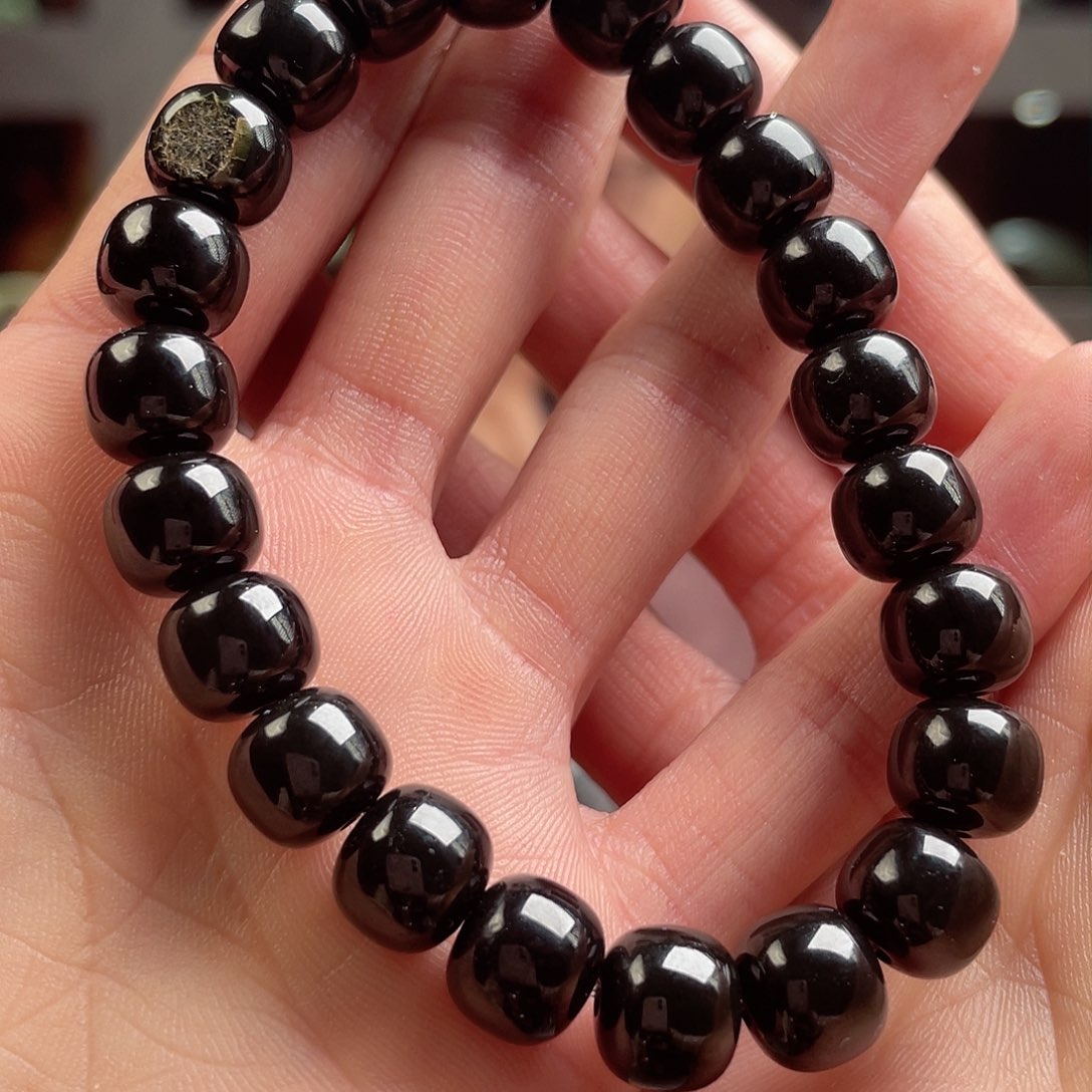 和田玉手串未镶嵌黑青9.10老型