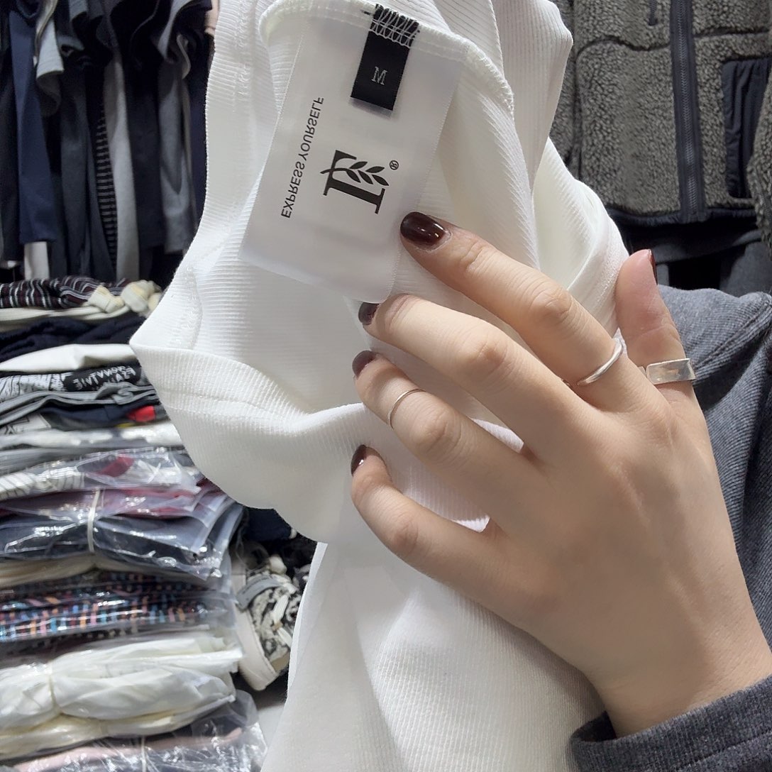 聚酯纤维（涤纶）发反反复复反反复复菲菲