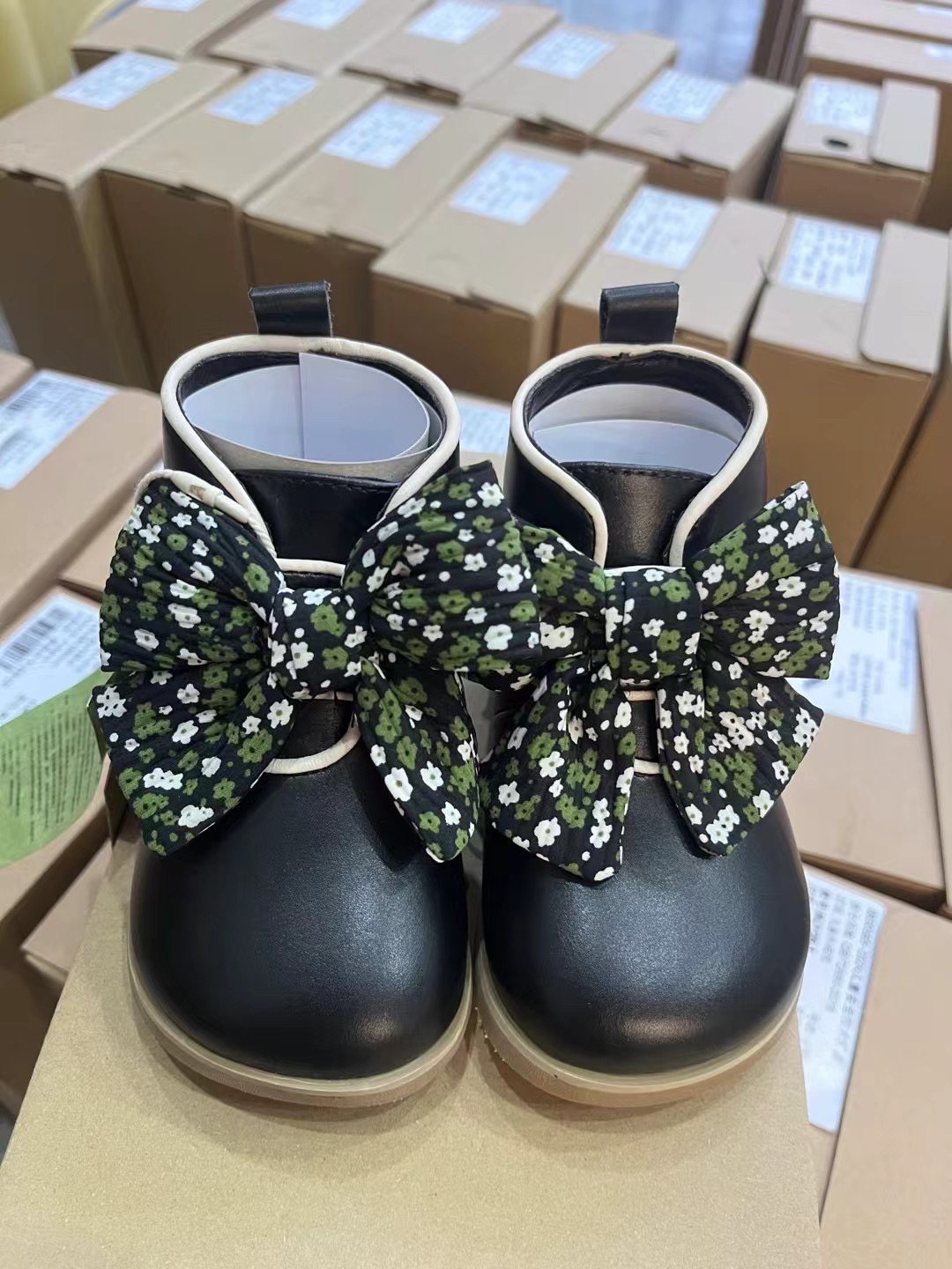 儿童蝴蝶结小短靴