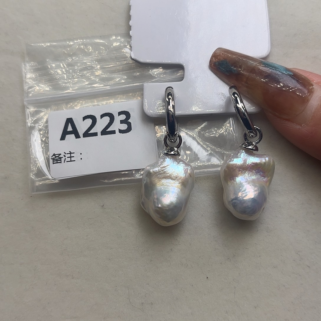 合金耳饰淡水珍珠