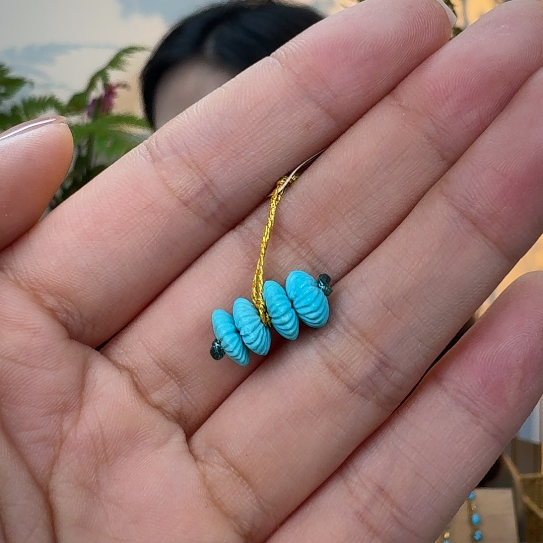 涓***菜绿松石未镶嵌珠宝奇石
