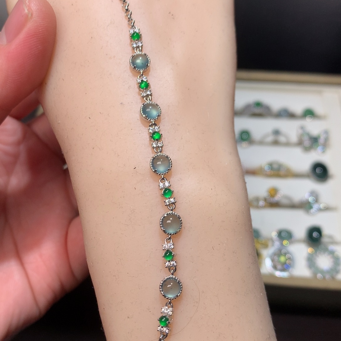 翡翠颈饰银S925镶嵌天然翡翠手链