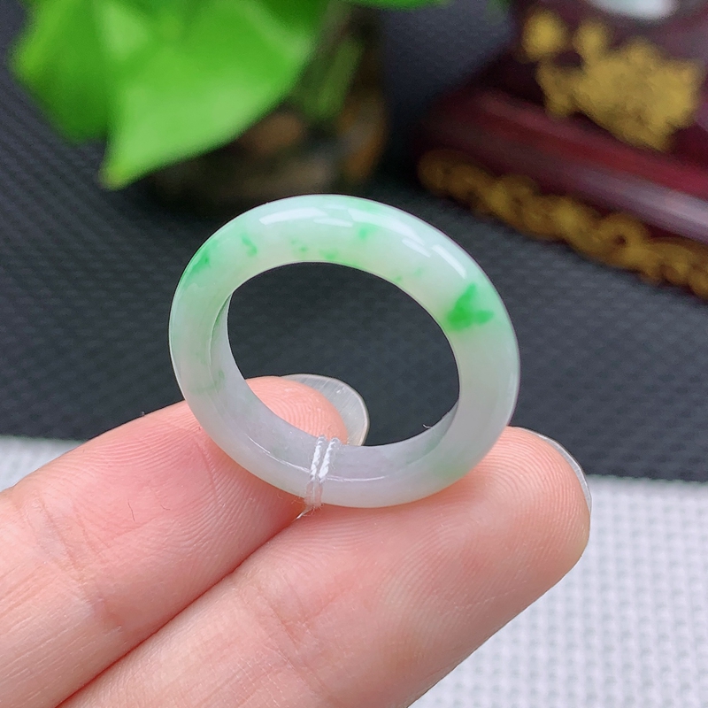 L0059天然缅甸翡翠A货飘阳绿白底青戒圈玉石戒指15圈口内径17.2mm