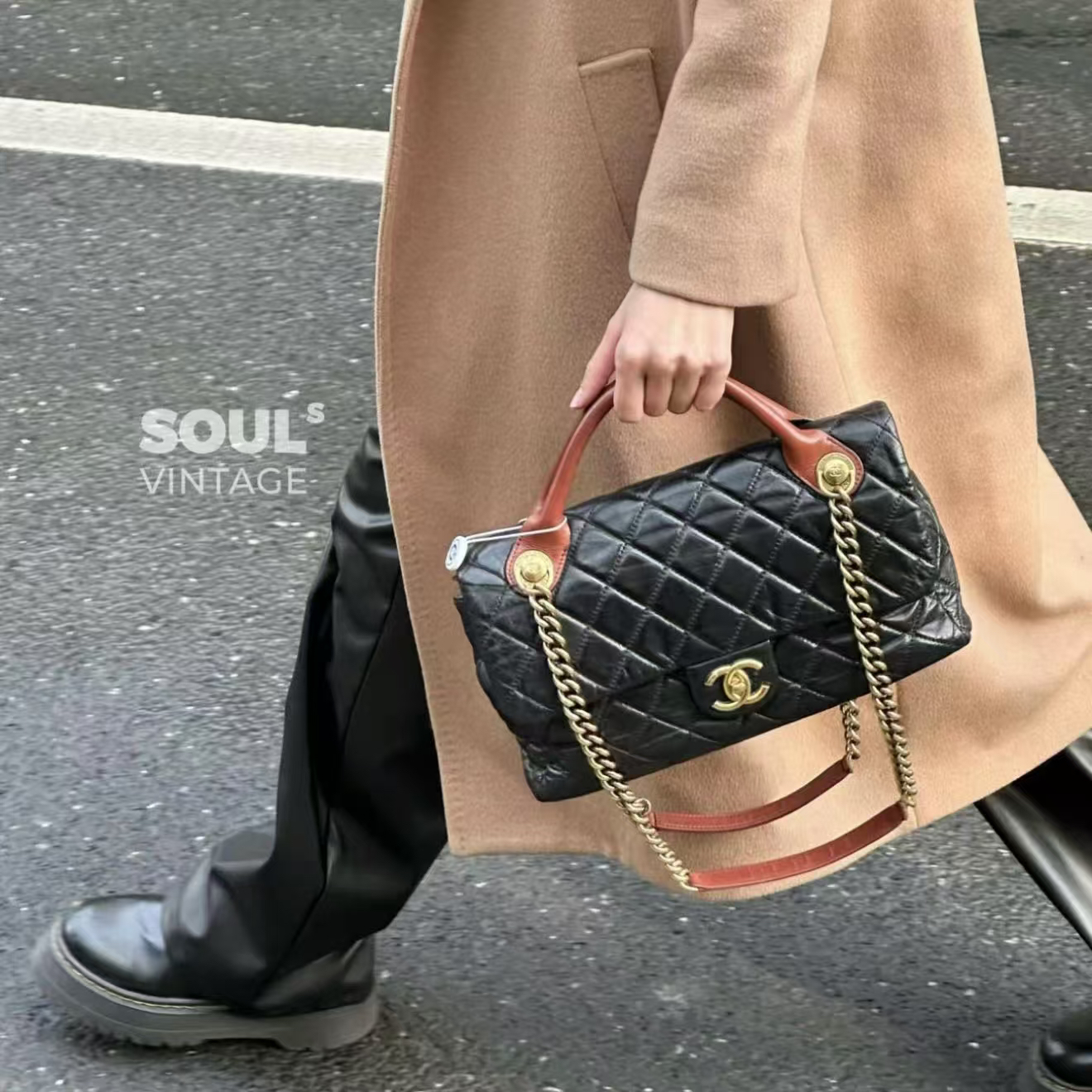 95新 Chanel/香奈儿 fl66黑金红手柄孟买中号单肩包/673701391