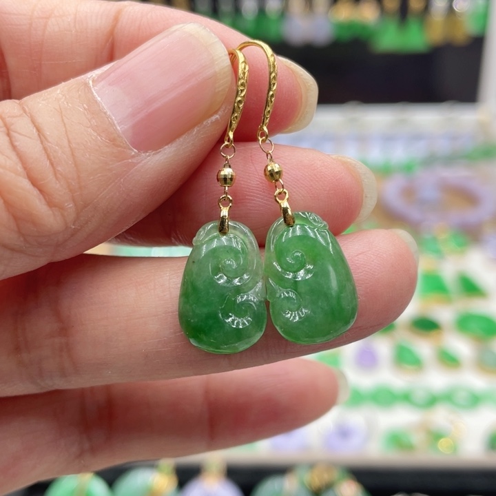 翡翠18K金镶嵌耳饰