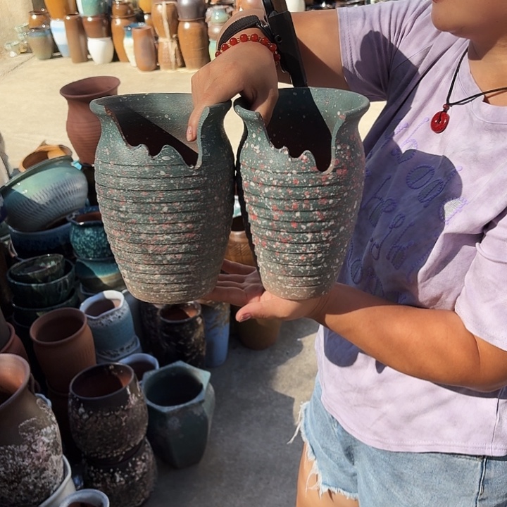 口14高21瑕疵两个盆子。