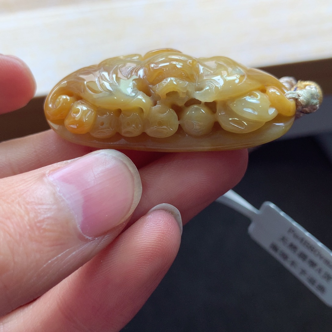 翡翠未镶嵌颈饰吊坠