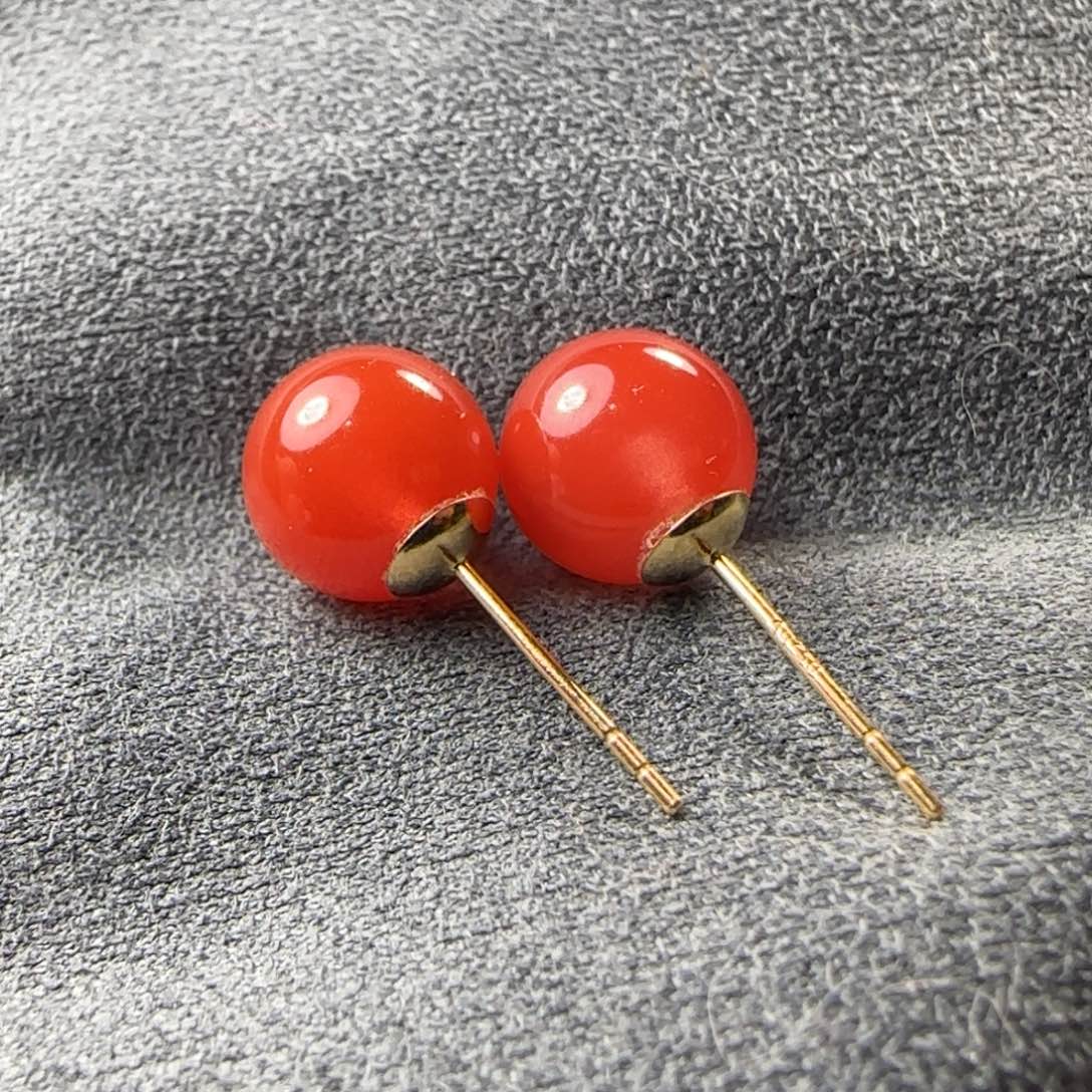 南红玛瑙18K金镶嵌8.5mm耳钉