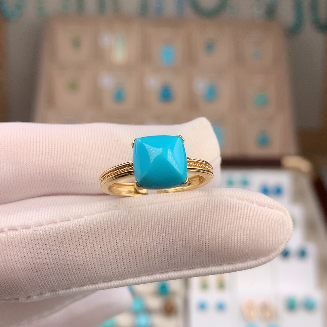 绿松石18K金镶嵌戒指