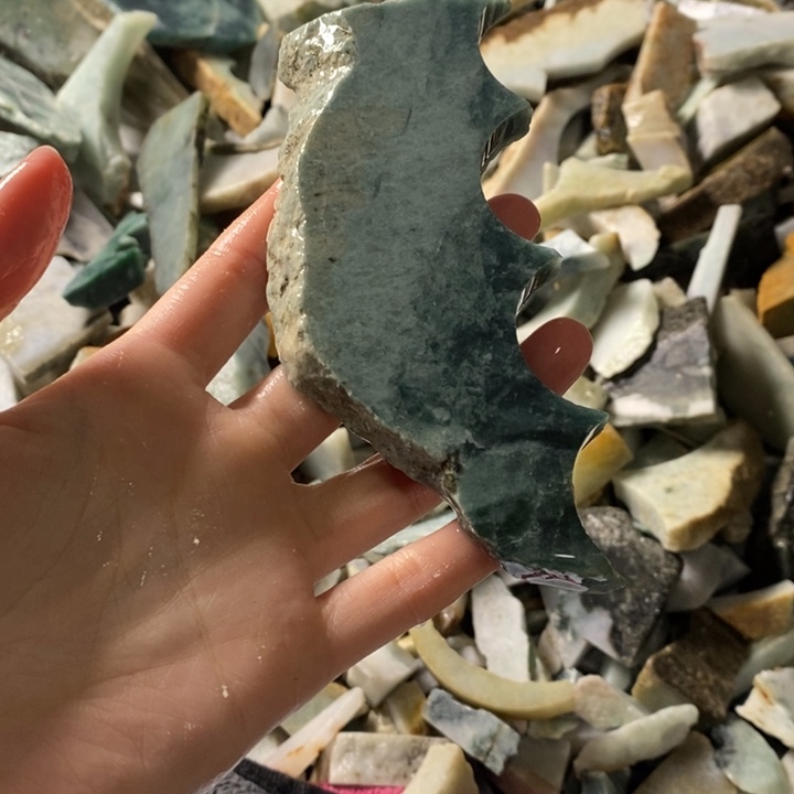 翡翠颈饰未镶嵌天然翡翠