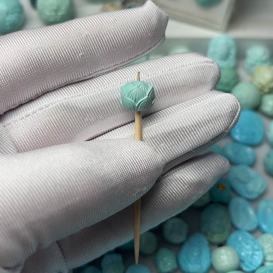 绿松石雕刻件未镶嵌