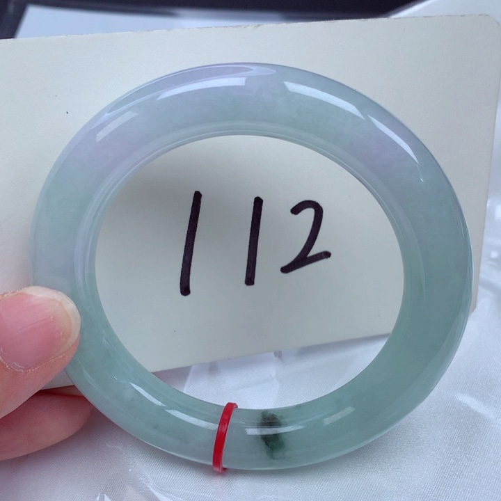 翡翠手镯未镶嵌翡翠