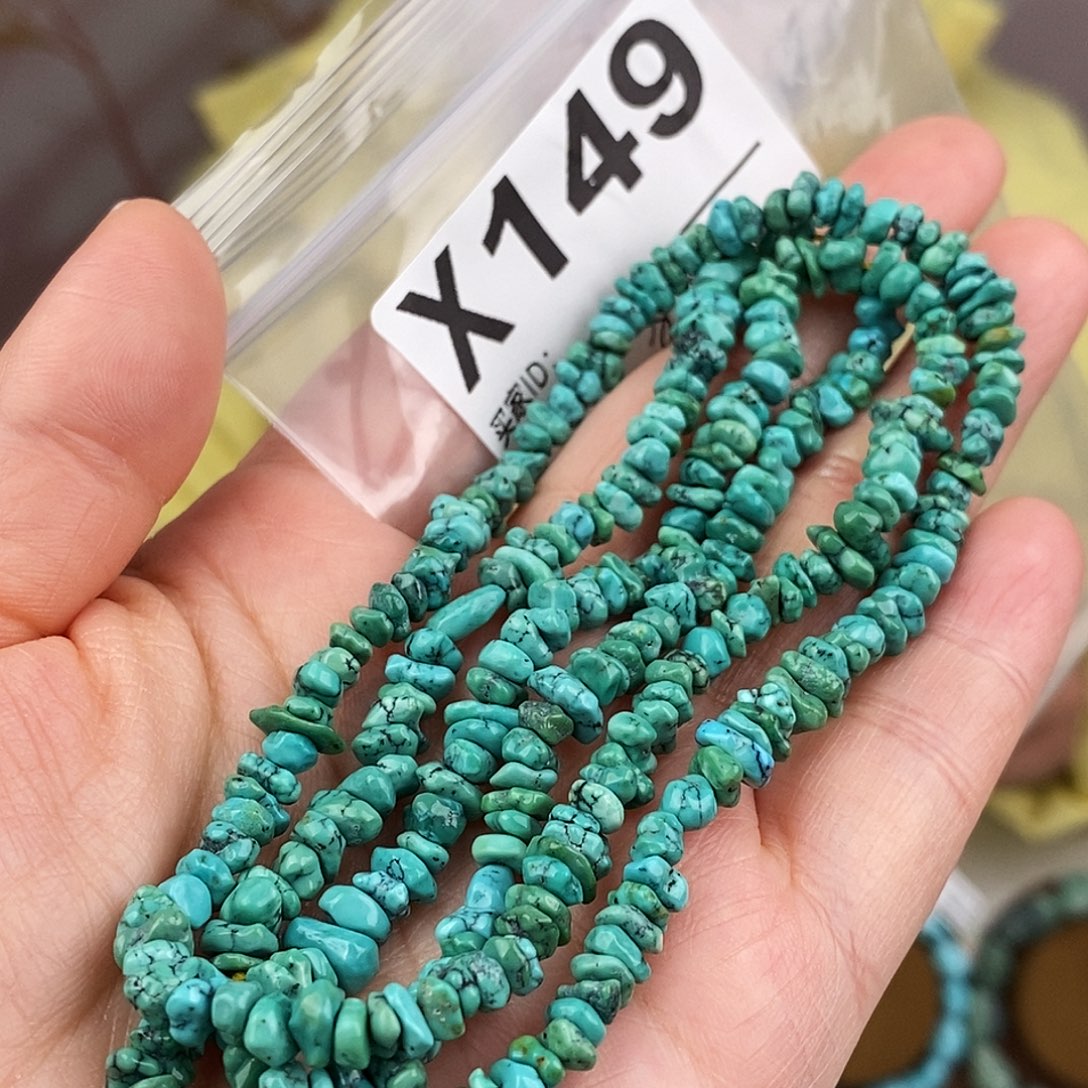 绿松石未镶嵌原矿