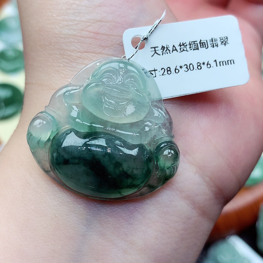 翡翠未镶嵌颈饰佛公22