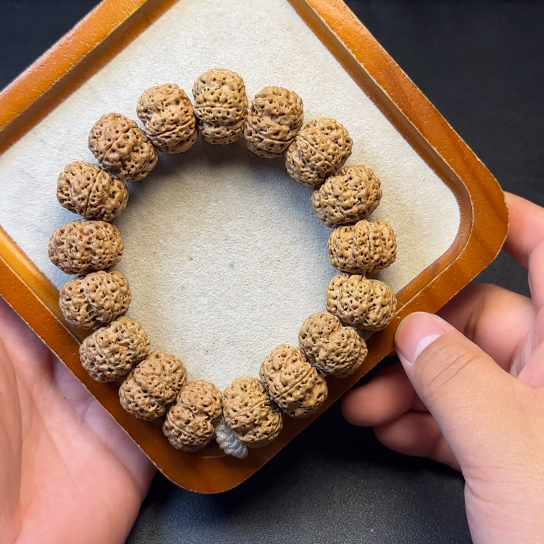 江***北吊坠金刚菩提飞碟梅花超头定制