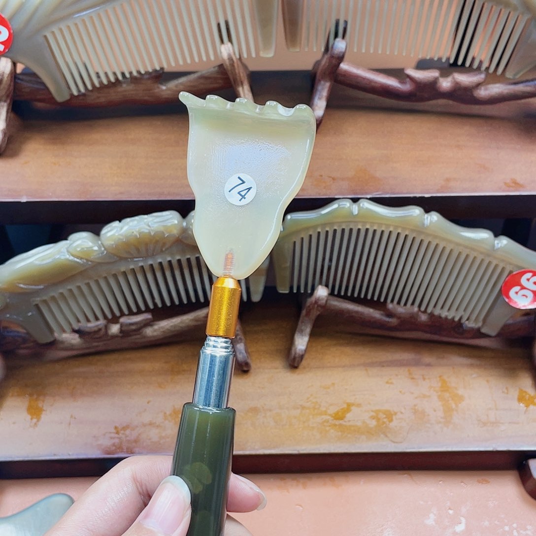纯手工制作而牛角梳74幸****?