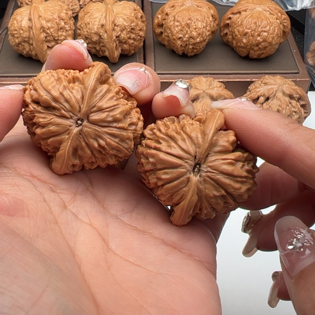 文玩核桃把件莲花42