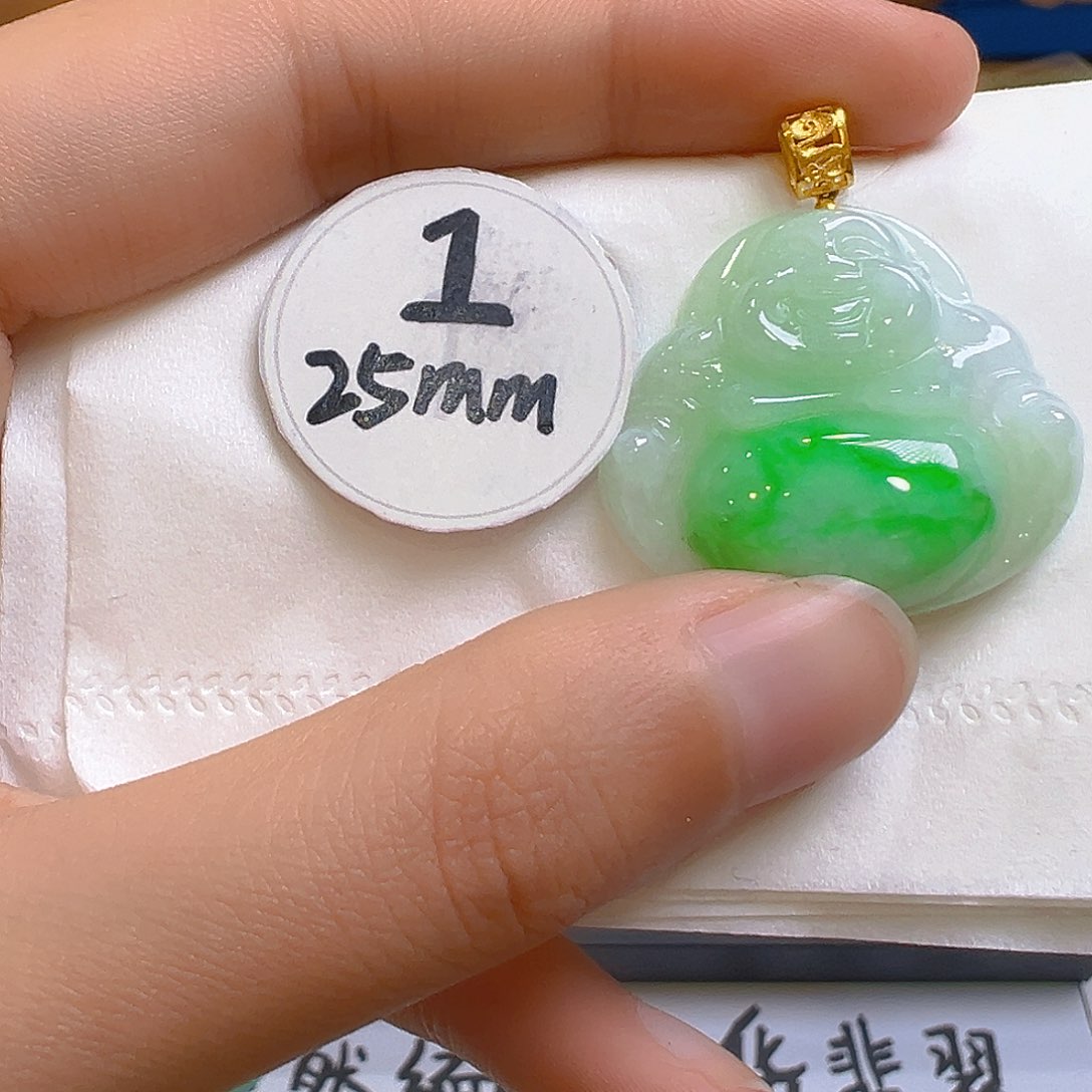 翡翠颈饰18K金镶嵌翡翠