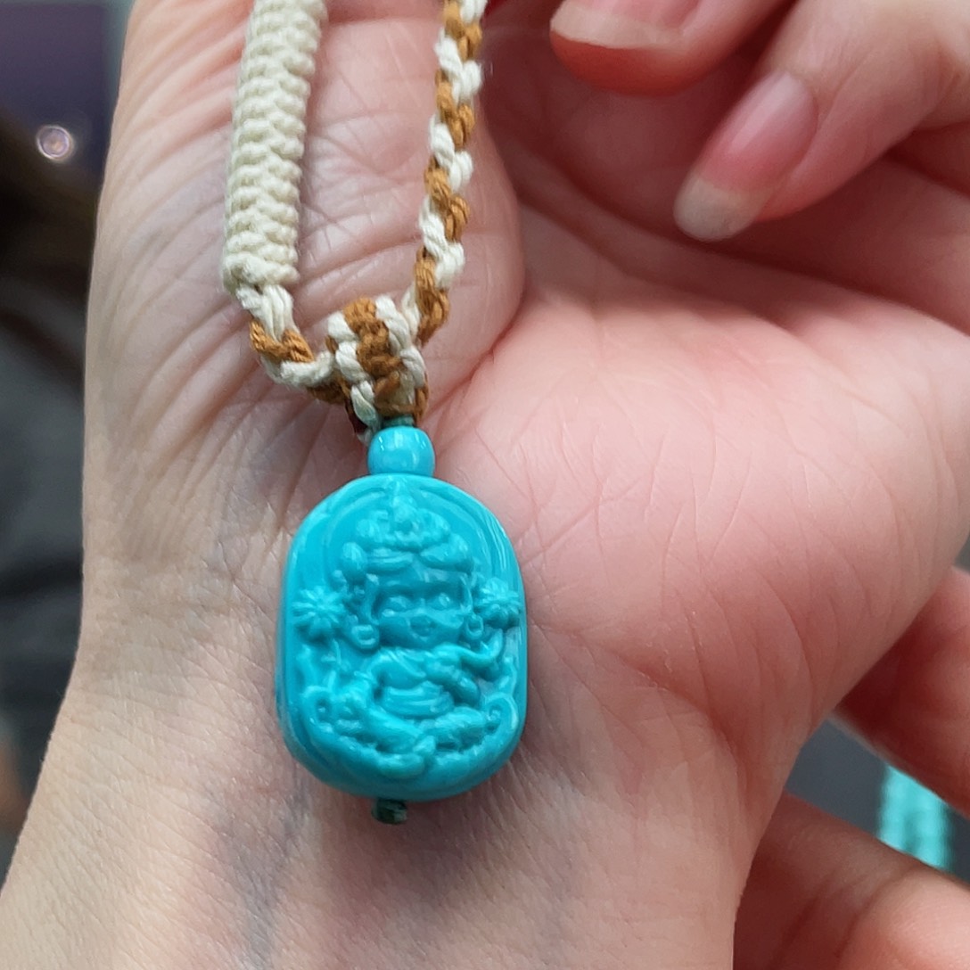 绿松石颈饰未镶嵌