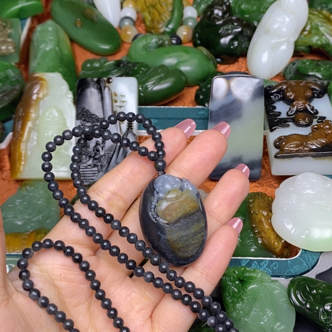 枝***茂和田玉未镶嵌颈饰