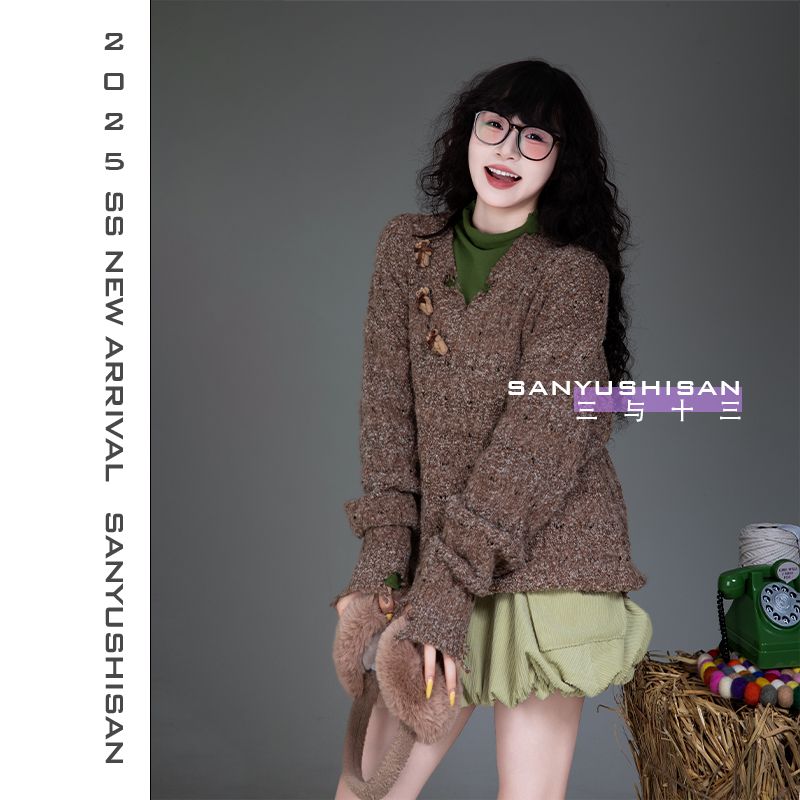 三与十三|云朵小熊|秋季时尚百搭V领小熊长袖毛衣-1
