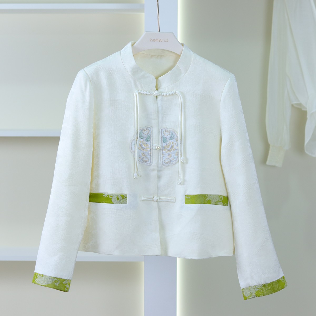 莉推荐 麦迪尚品【子xi】O-768 女装新中式盘扣提花外套商场撤柜