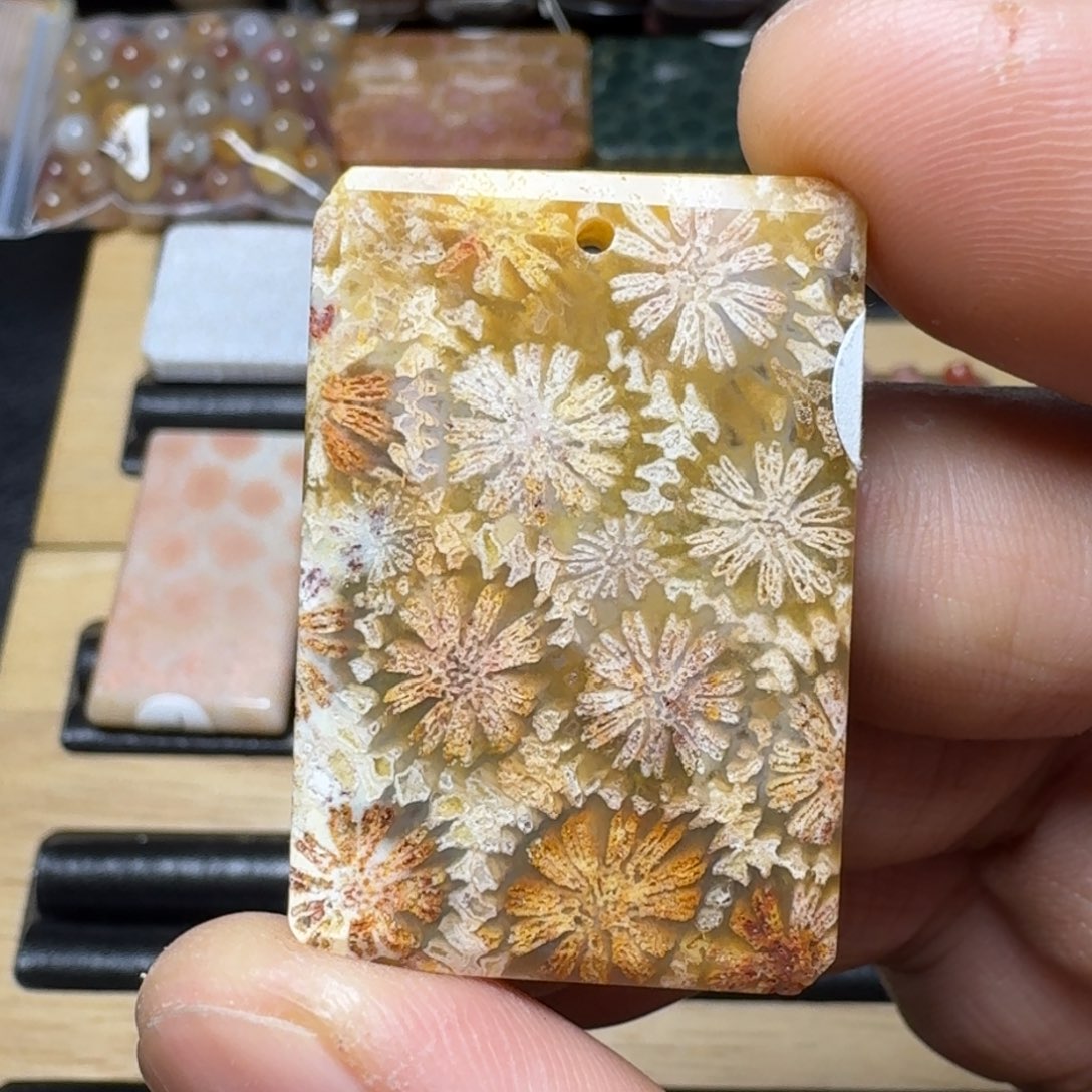 硅化玉纯天然色有机玉石未镶嵌