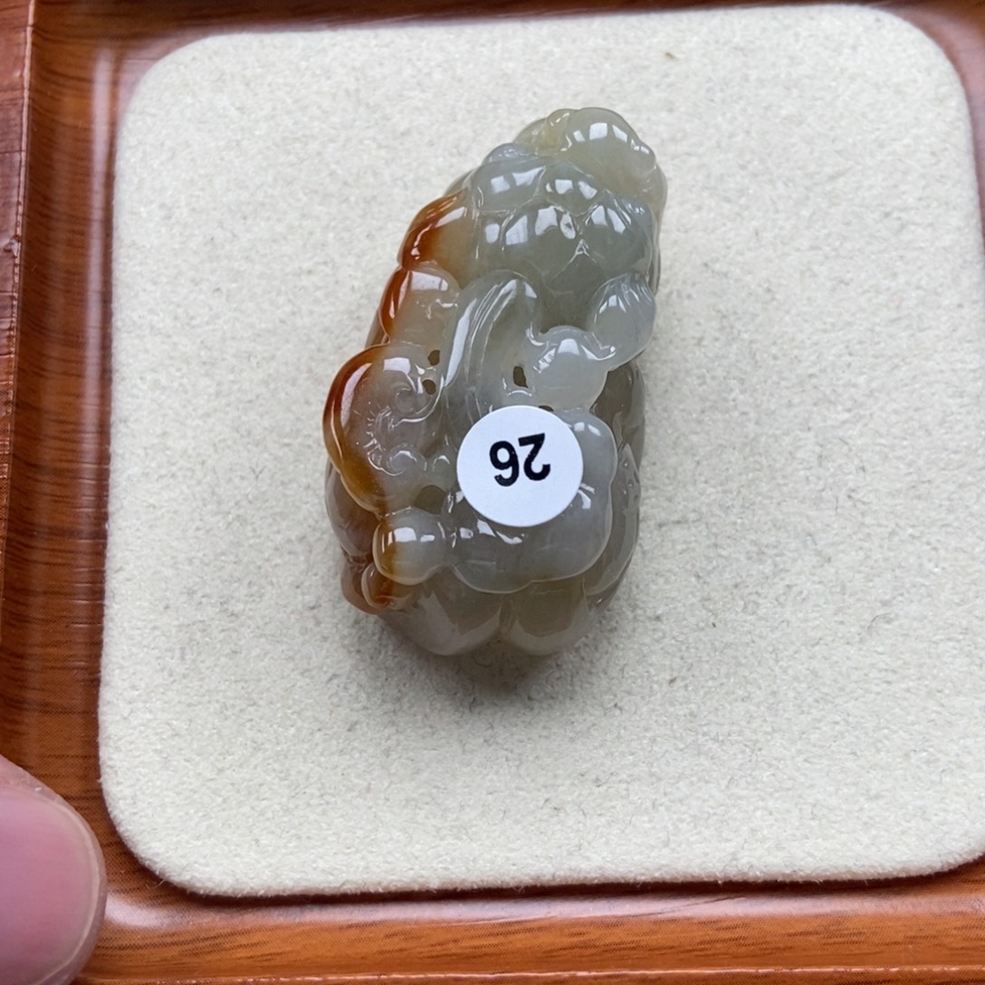 翡翠未镶嵌颈饰如意貔貅吊坠