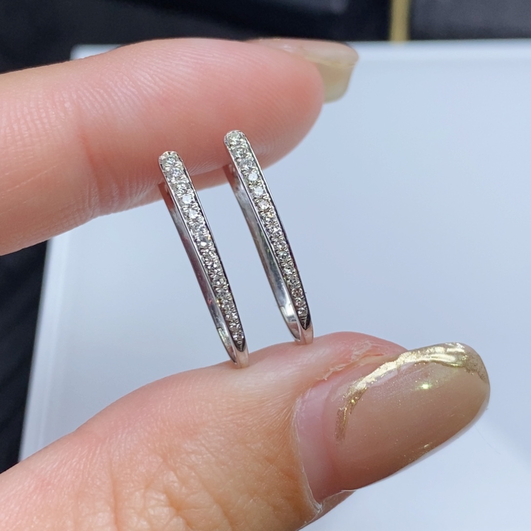 耳饰钻石18K金镶嵌渐变单排耳扣（可搭方糖、甜甜圈、双环）