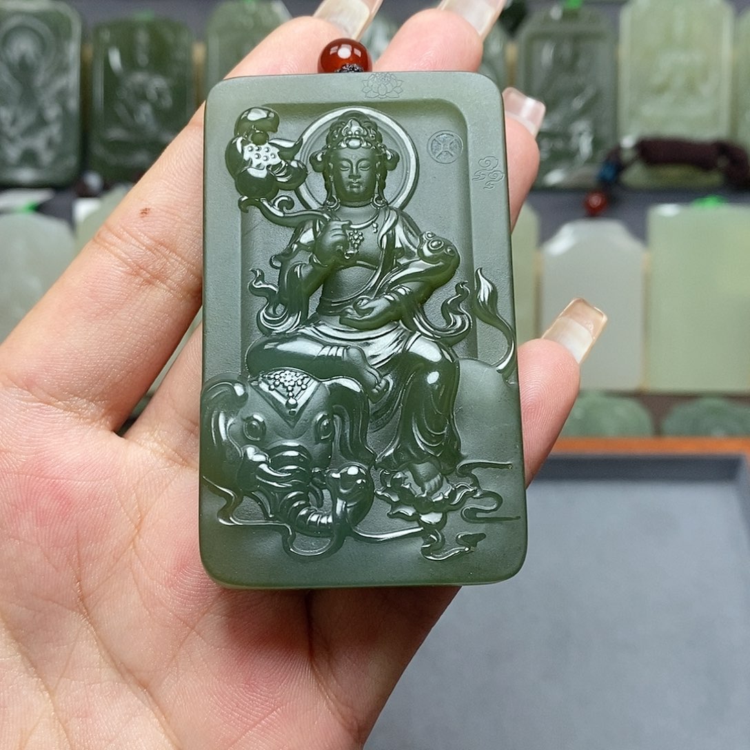 【闪购商品】和田玉颈饰未镶嵌大*?