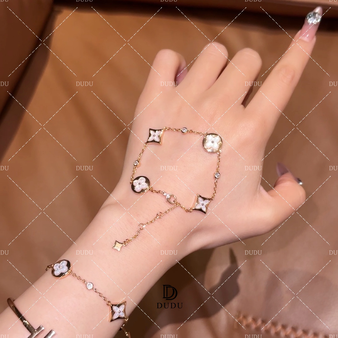 合金手链 四叶草ins老花手链小众《精工CNC厚镀18K》