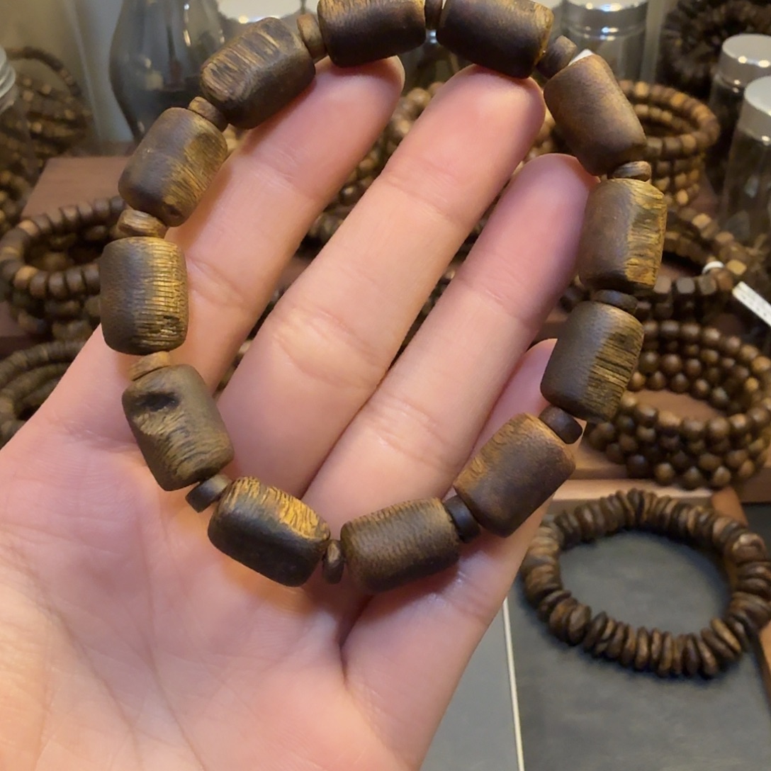 听***水沉香香囊沉香1.1直切瘤疤单圈12g 多样性发一