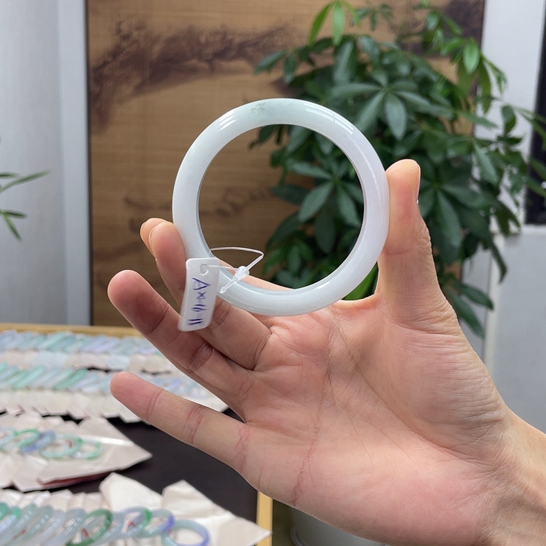翡翠未镶嵌手镯翡翠
