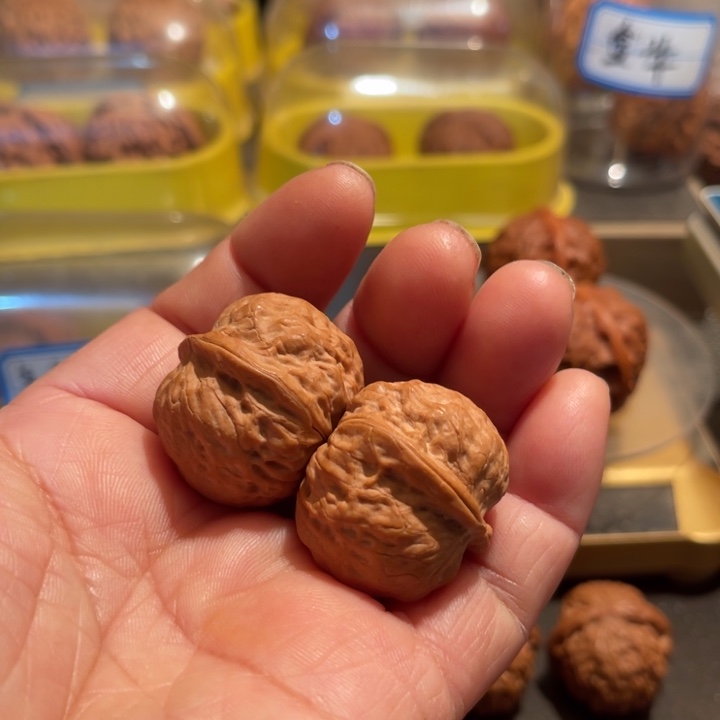 文玩核桃把件全品纯野生小元宝31➕