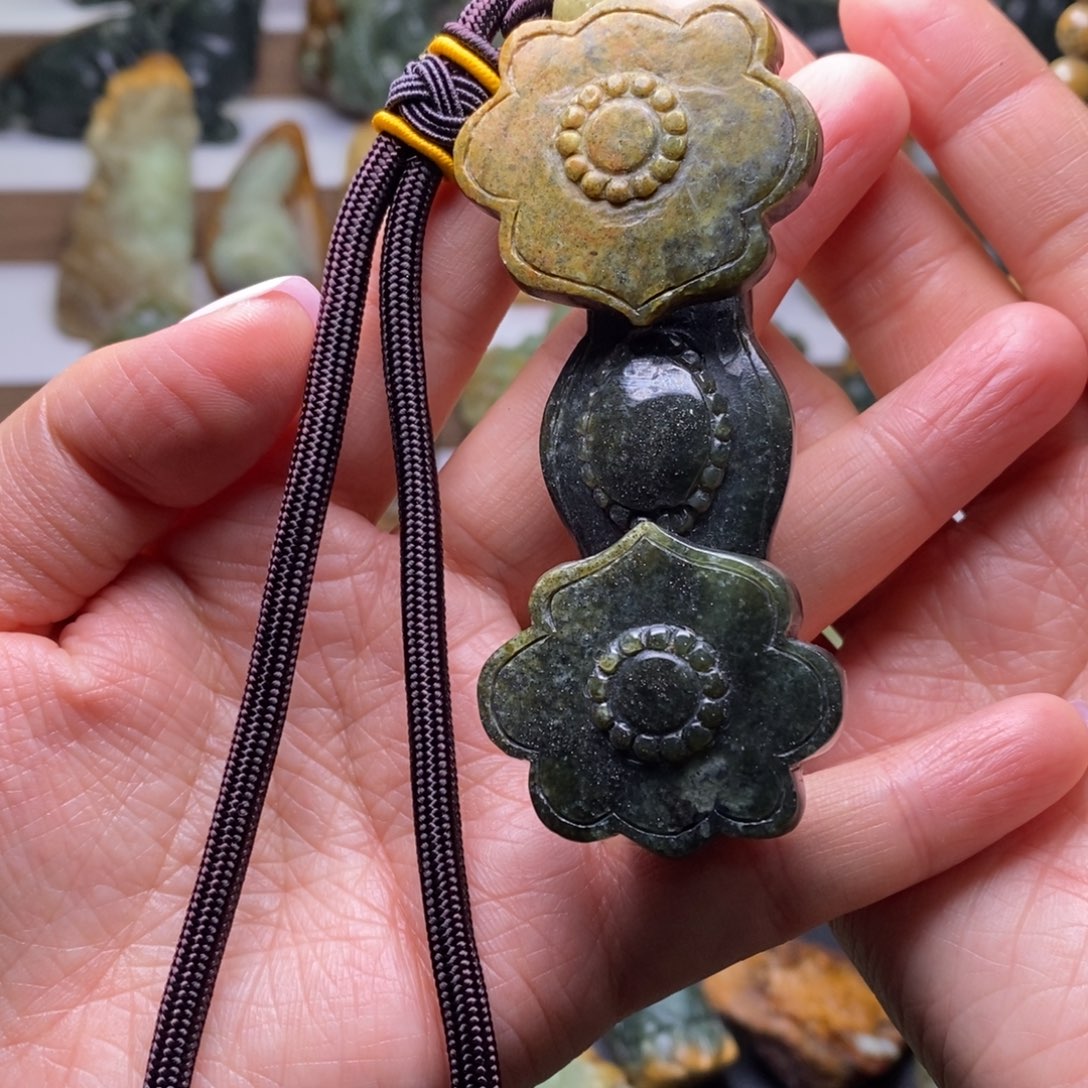 岫岩河磨玉（透闪石质玉）手把未镶嵌
