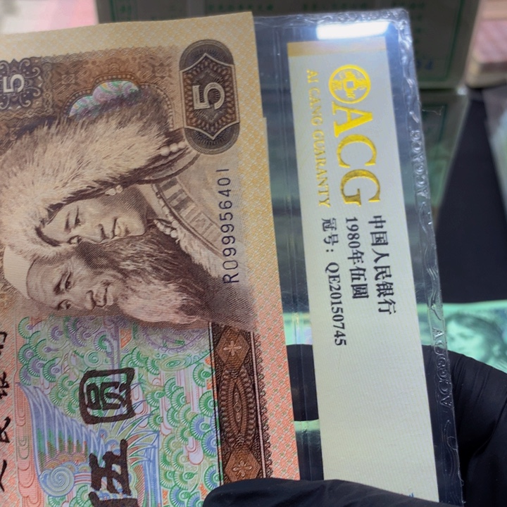 夏***妮805一刀99956401。