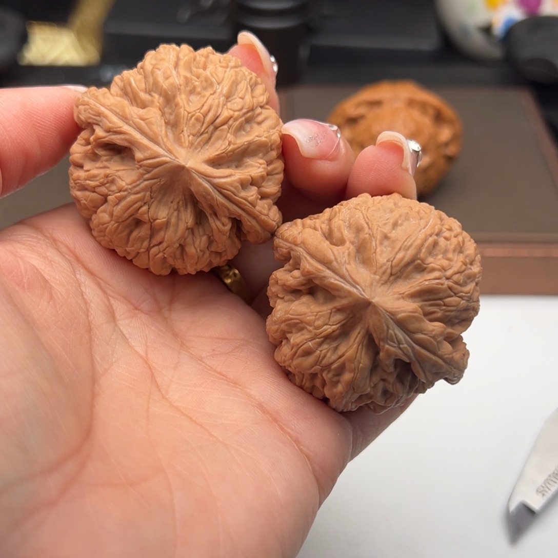 文玩核桃把件红锦鲤45