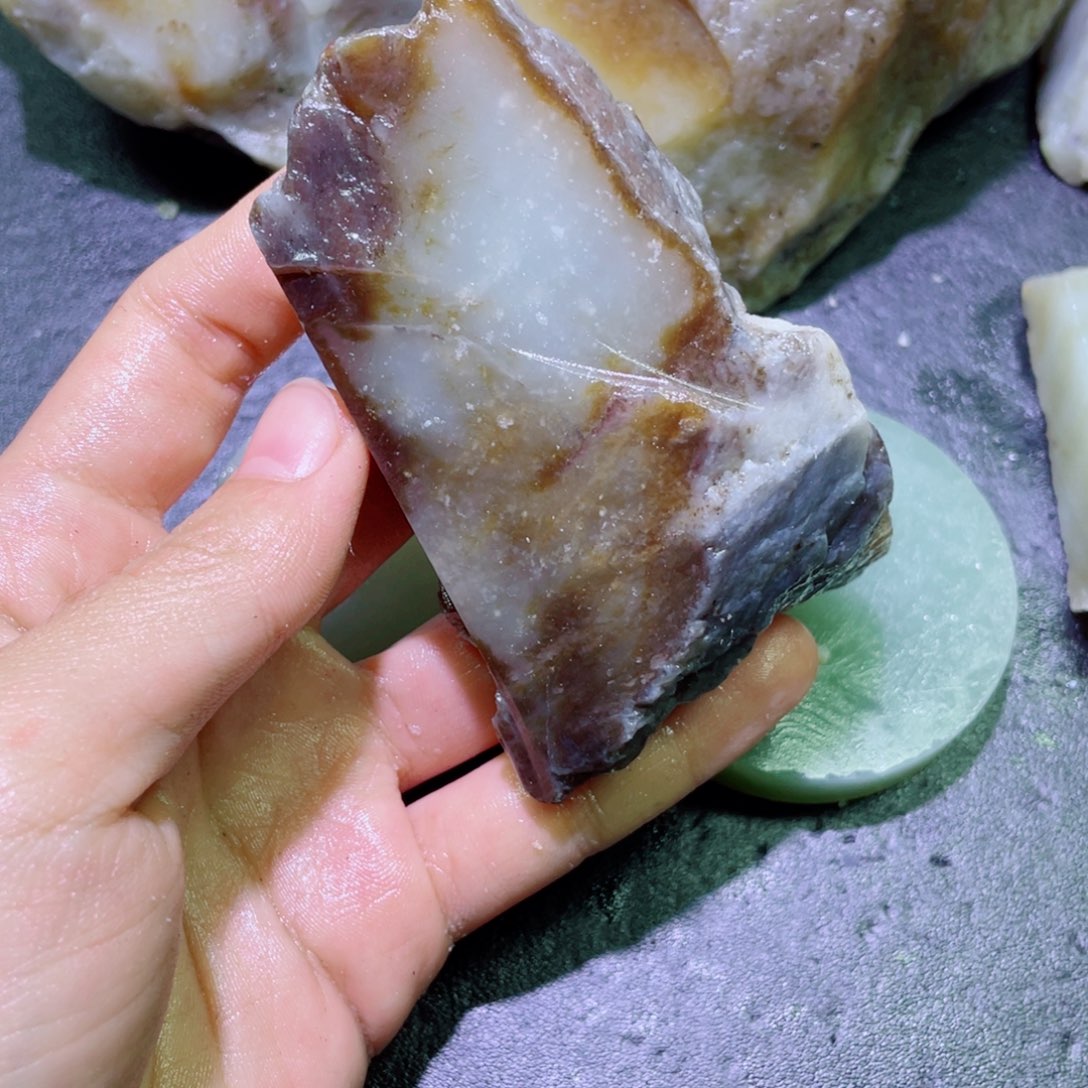 和田玉未镶嵌珠宝半成品