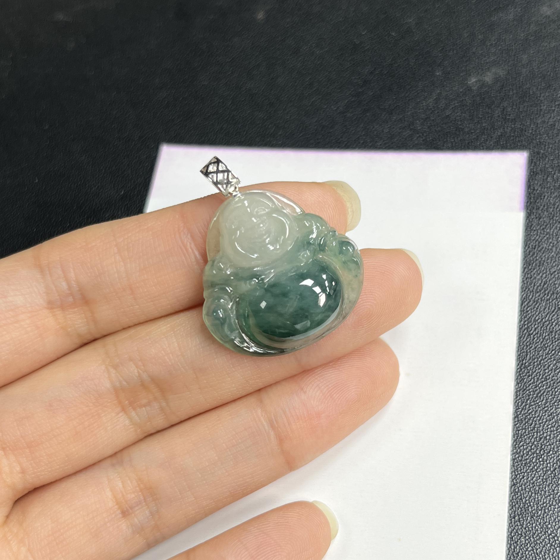 于于珠宝-天然A货缅甸翡翠飘花佛公玉石吊坠24.2×24.9×6.9mm