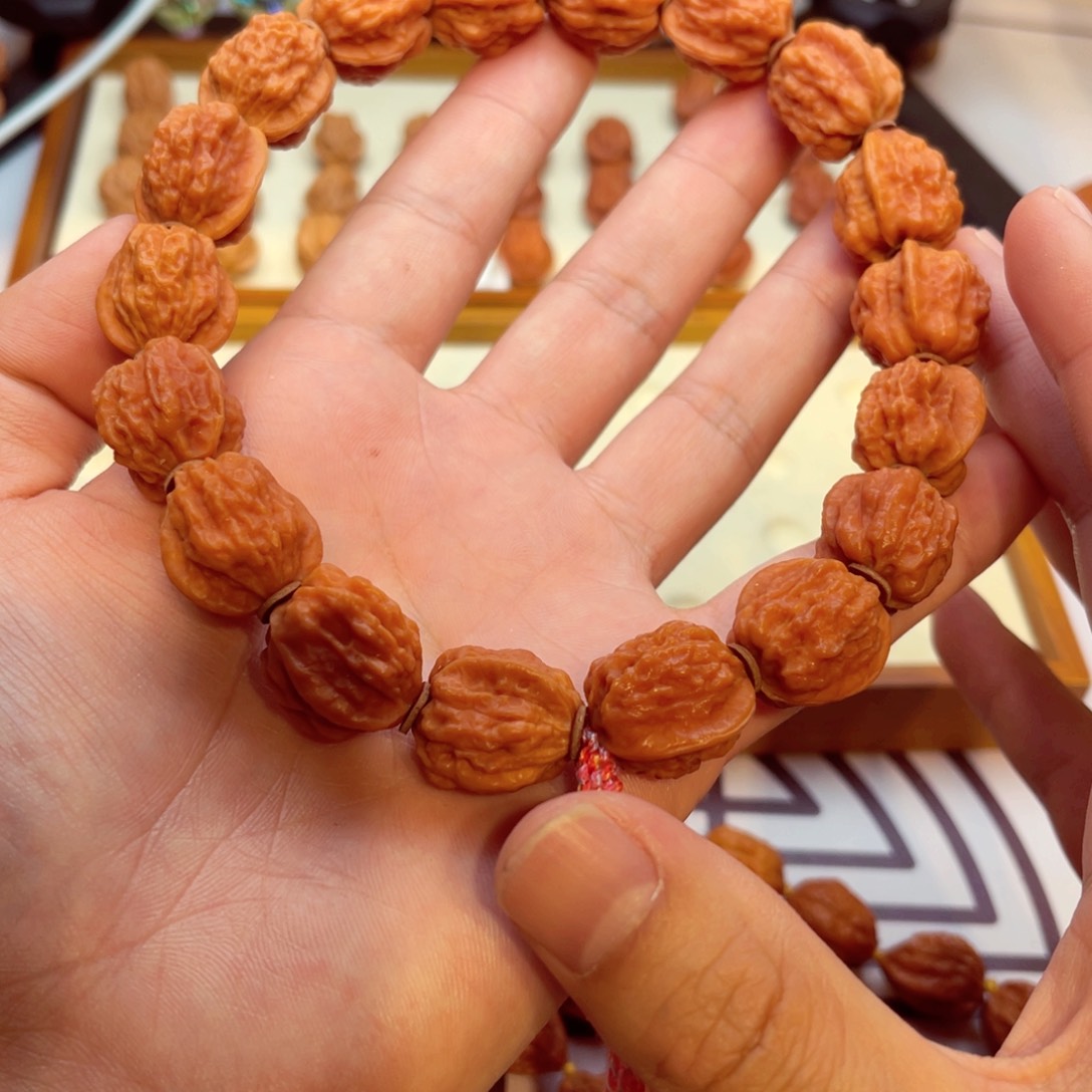 文玩核桃手串蛤蟆头
