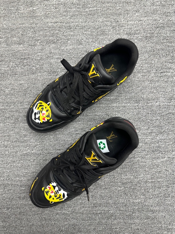 95新 LouisVuitton/路易威登 41.5 lv trainer 虎头板鞋 黑色