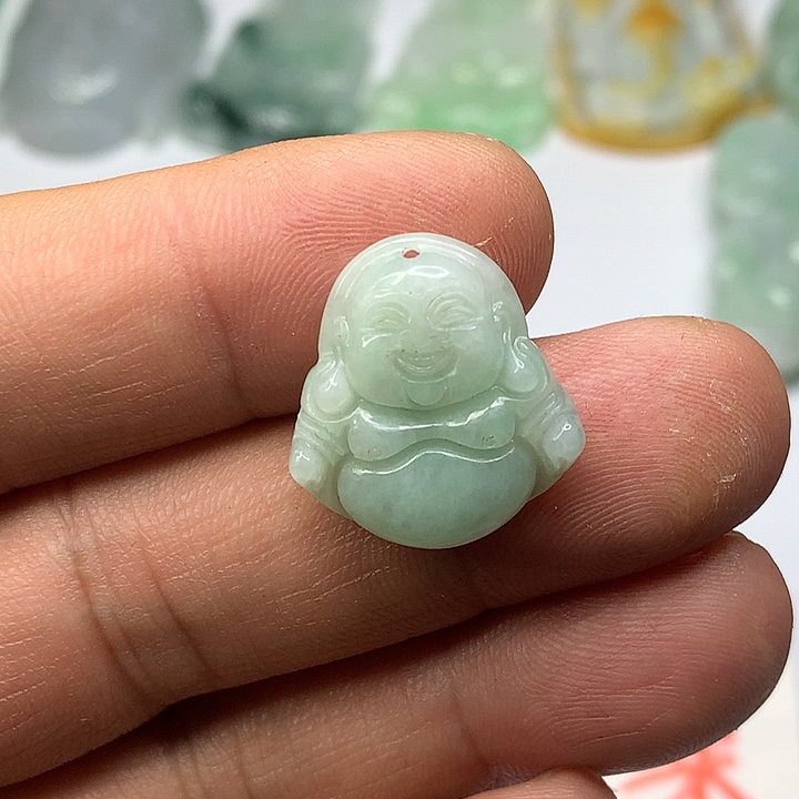 翡翠吊坠(赠链)未镶嵌