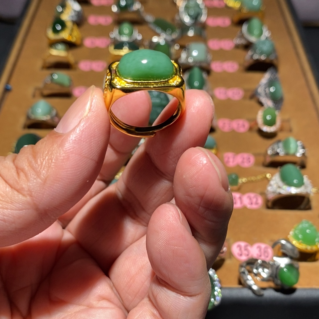 和田玉未镶嵌戒指