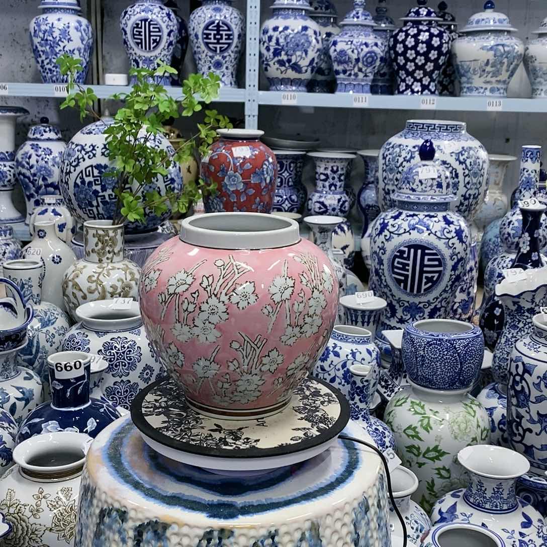 【闪购商品】摆件大肚罐瓷器………………………………