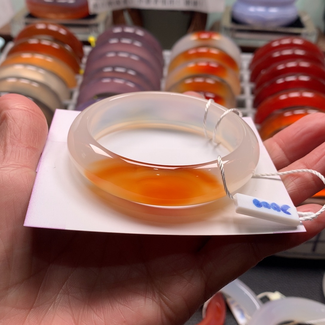 玛瑙/玉髓手镯未镶嵌