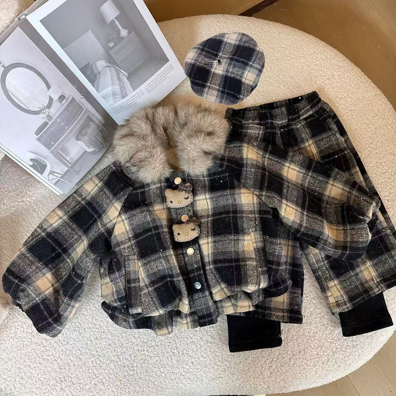 女童加绒加厚款毛呢套装2025新款冬儿童中保暖翻领洋气套装