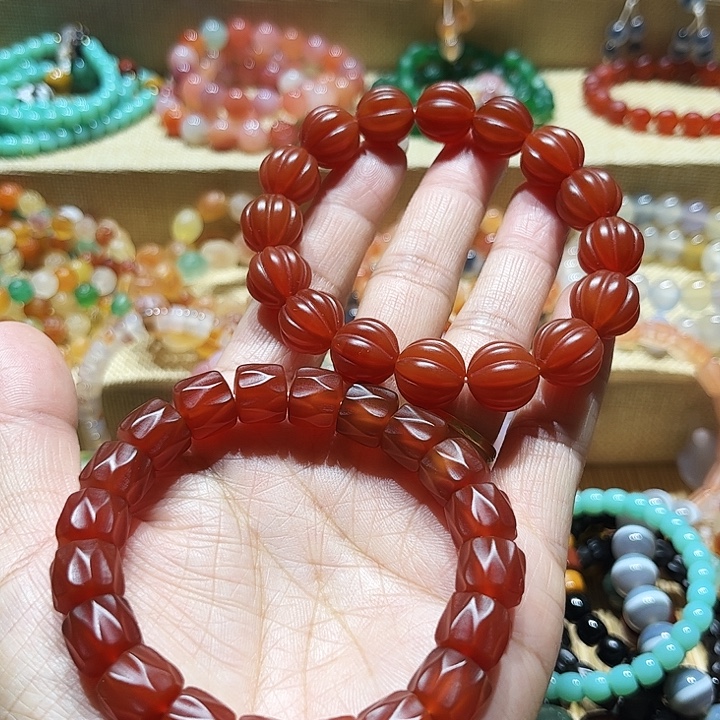 揺***光玛瑙/玉髓未镶嵌手链