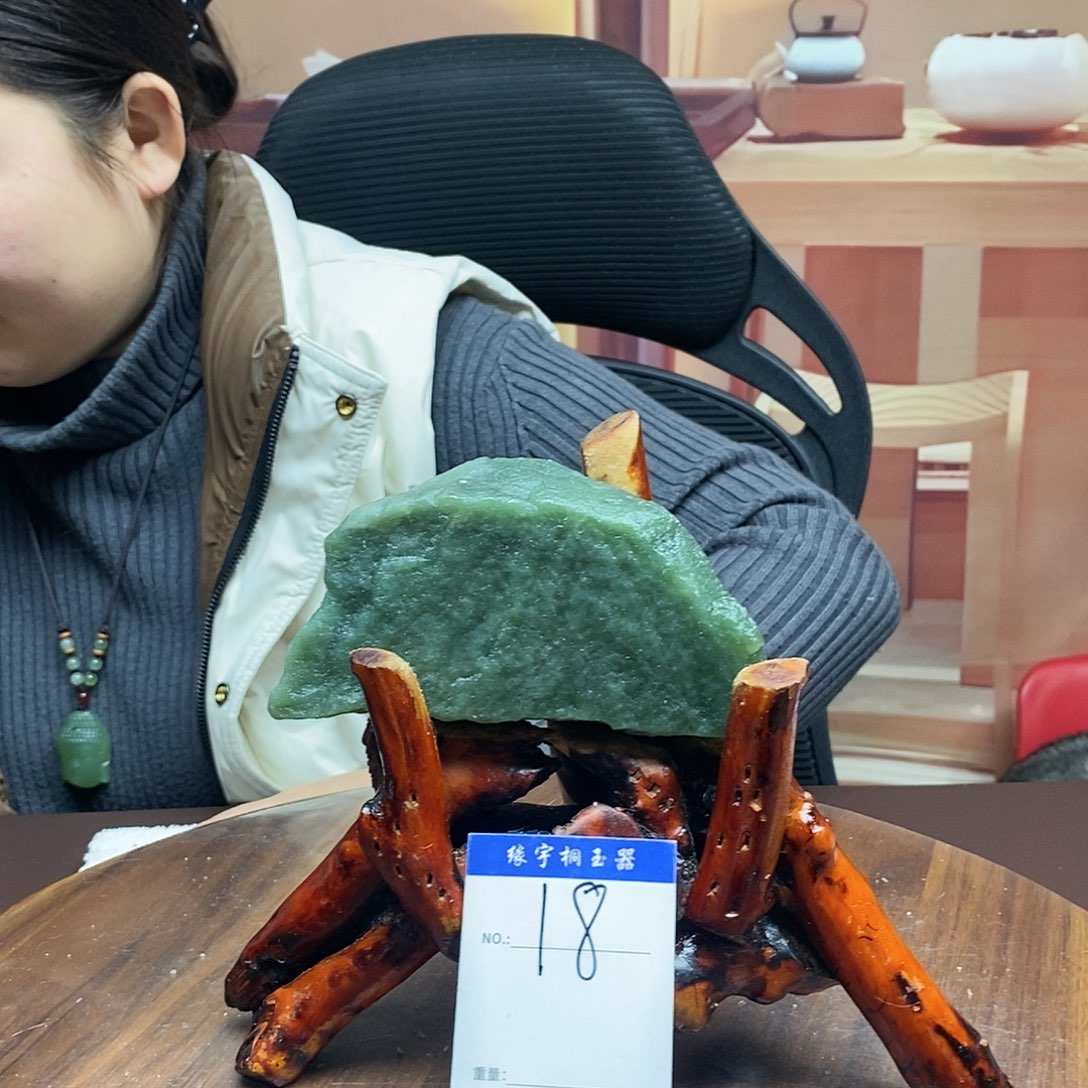 蛇纹石玉原石未镶嵌