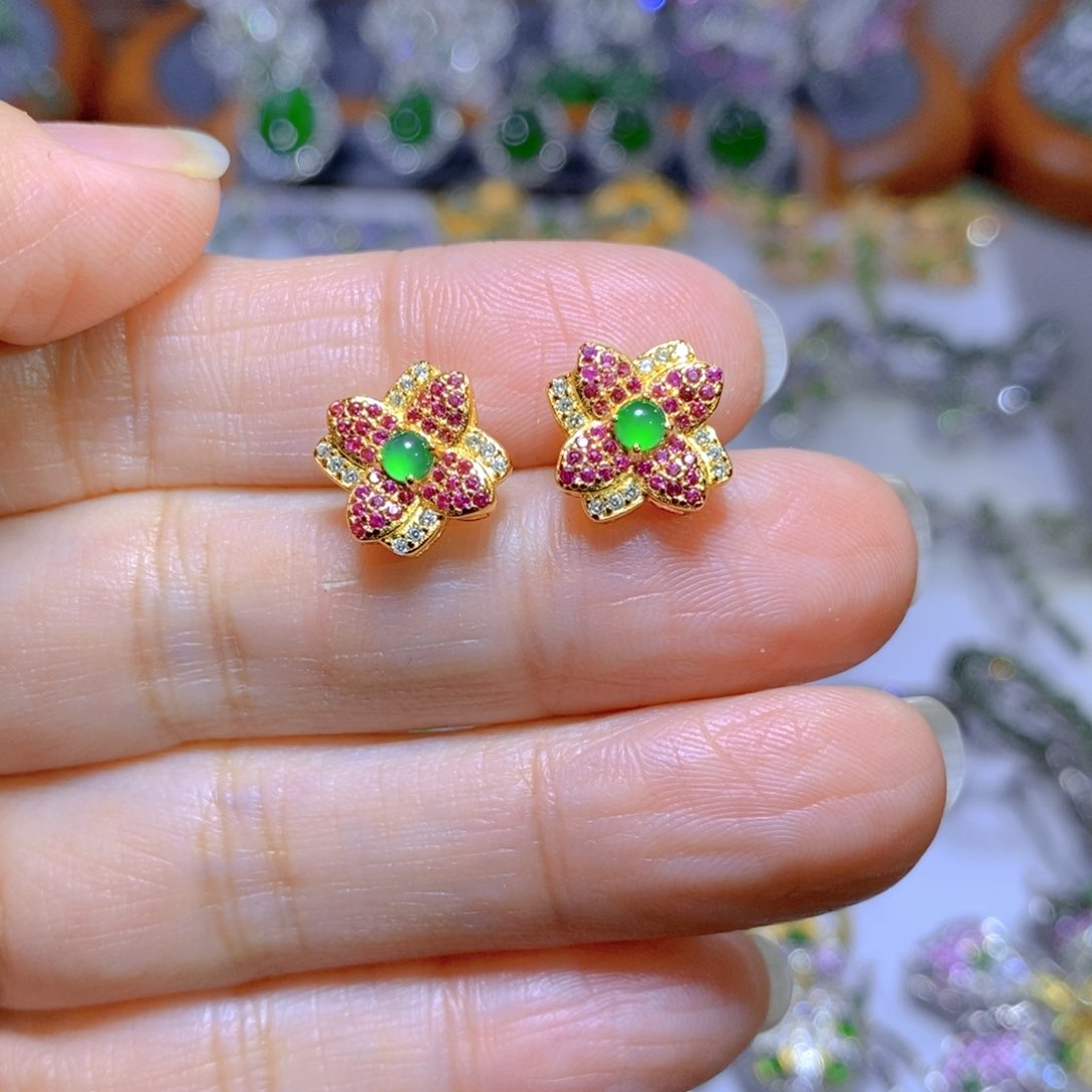 翡翠颈饰银S925镶嵌天然翡翠