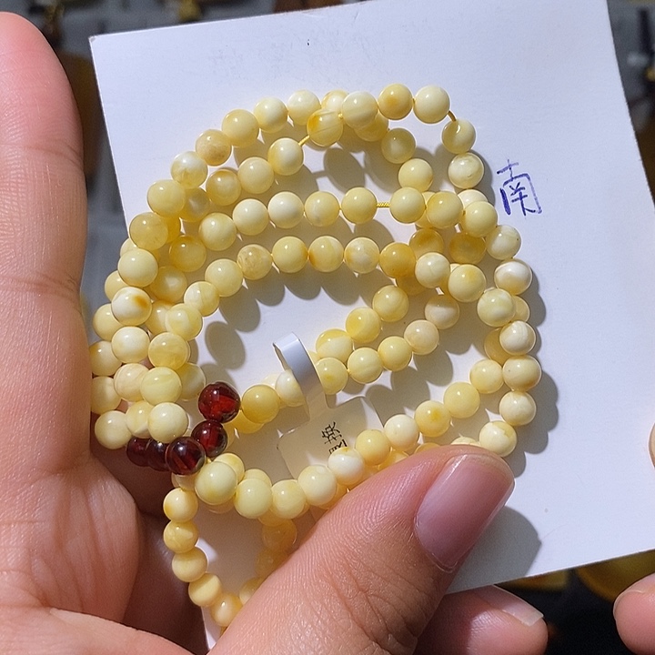 未镶嵌琥珀珠宝奇石